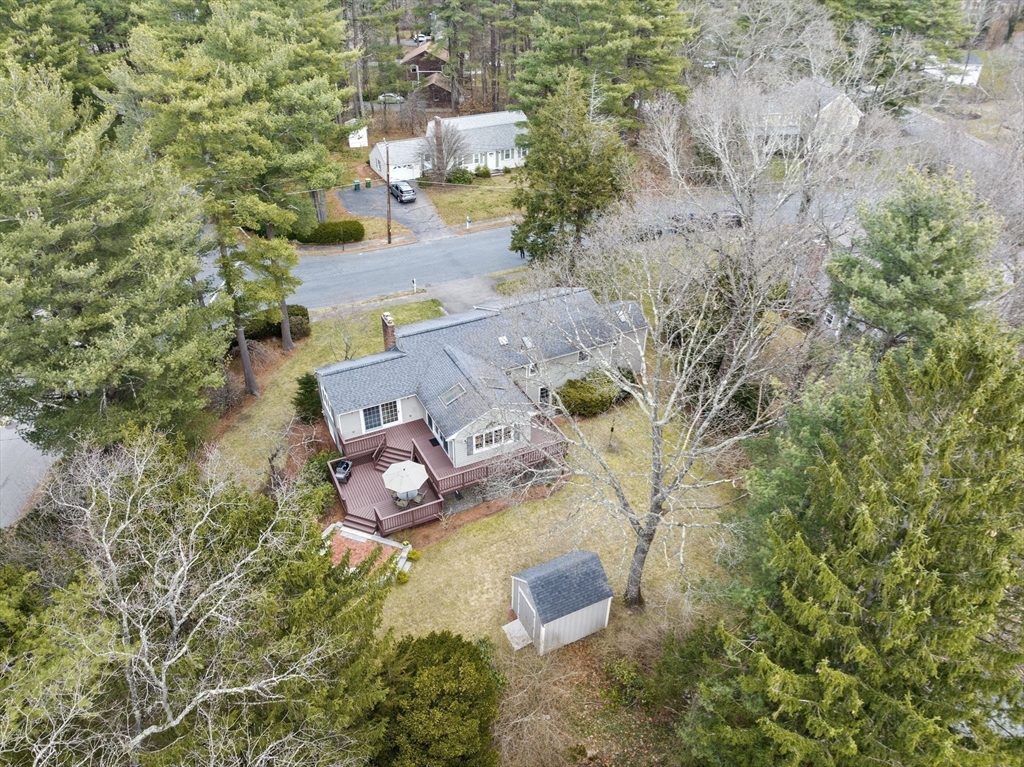 2 Flint Locke Ln