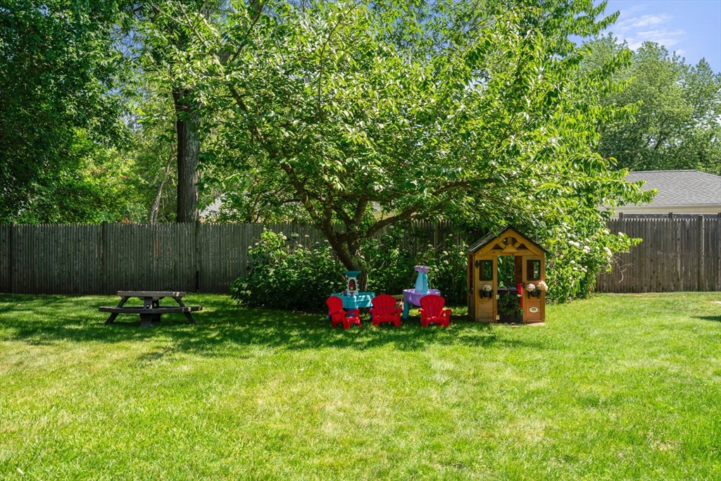 10 Brookdale Rd