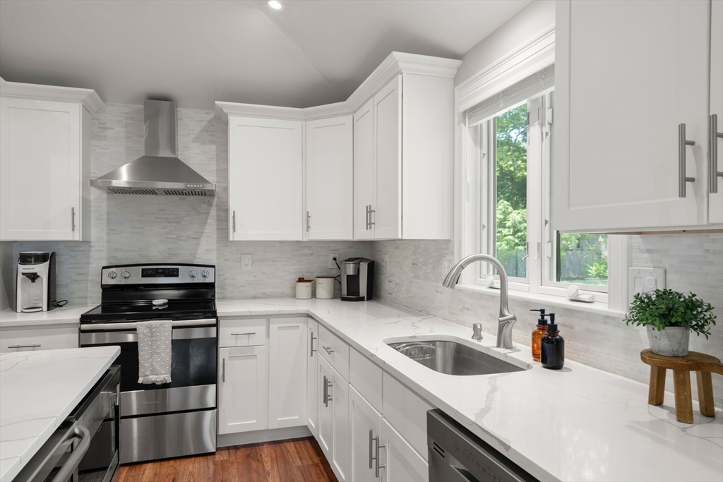 10 Brookdale Rd