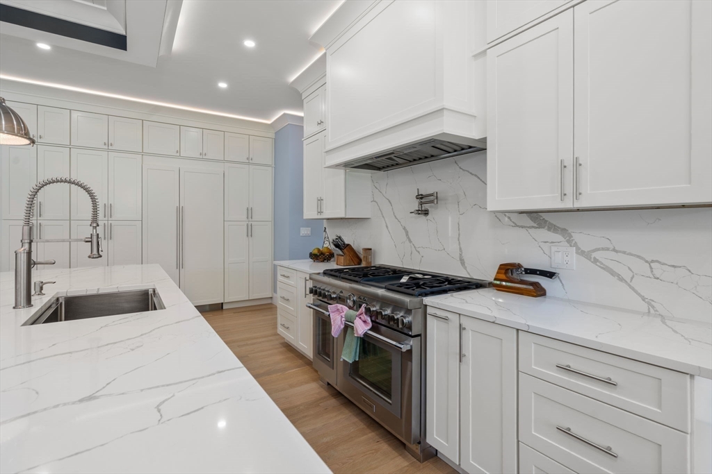 105 Lincoln St