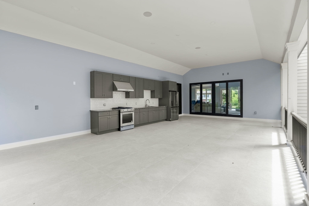 105 Lincoln St