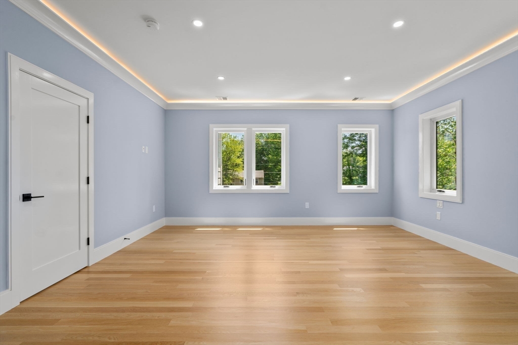 105 Lincoln St