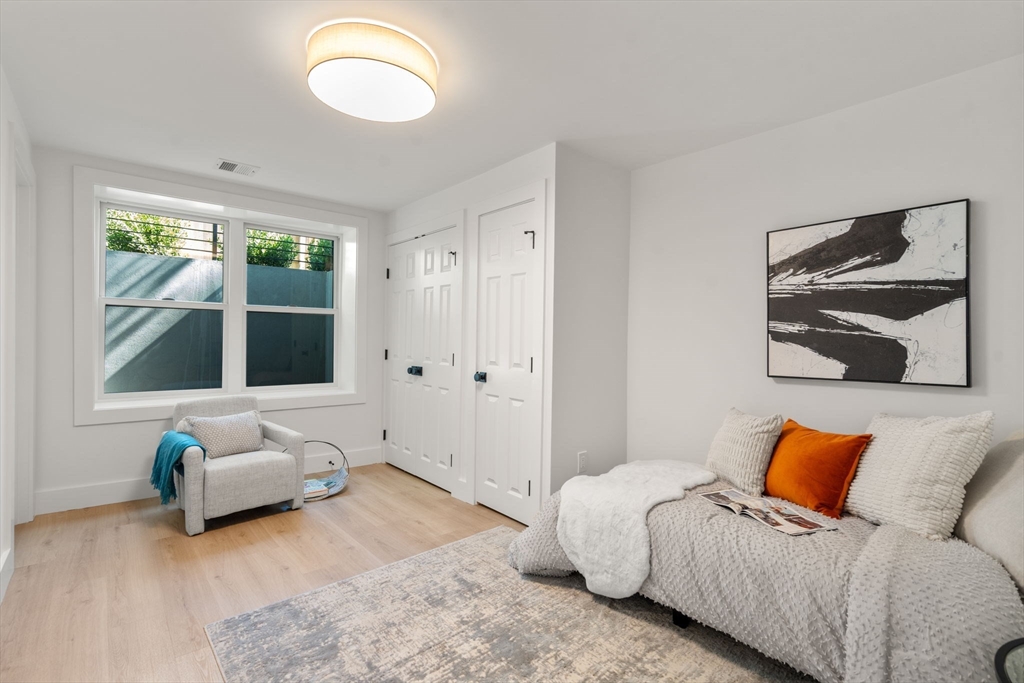 15 Avalon Rd
