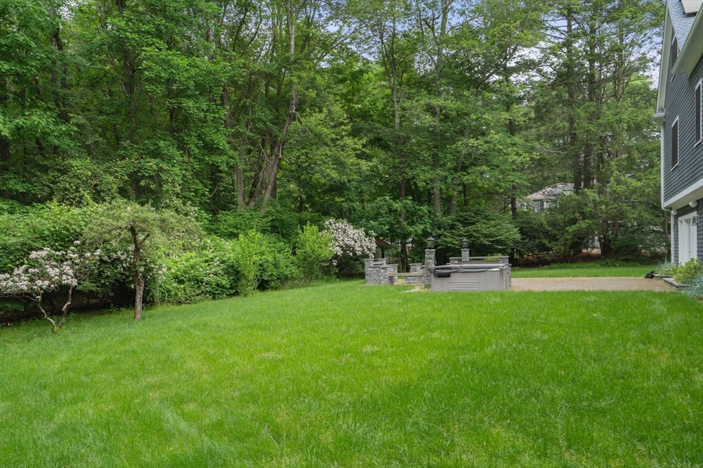 80 Locust Ln