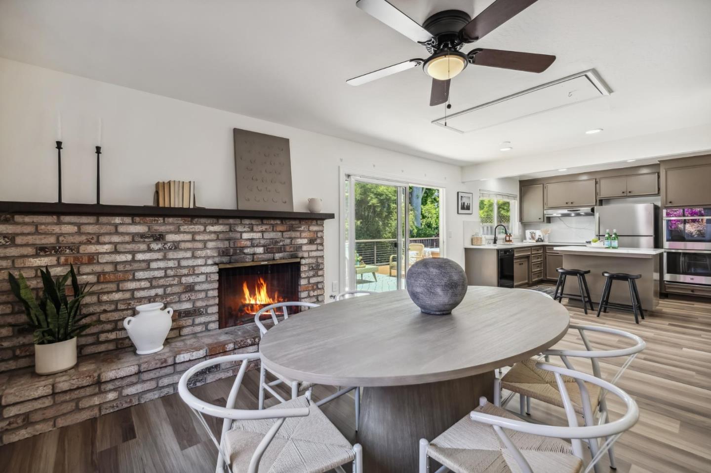 856 Runningwood CIR