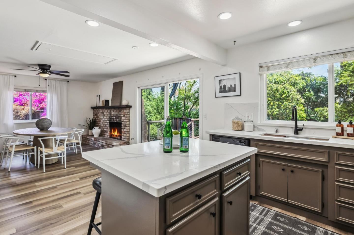 856 Runningwood CIR
