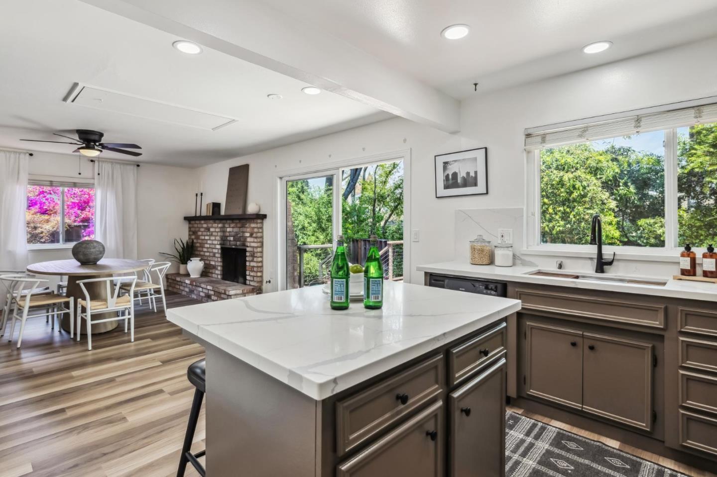 856 Runningwood CIR