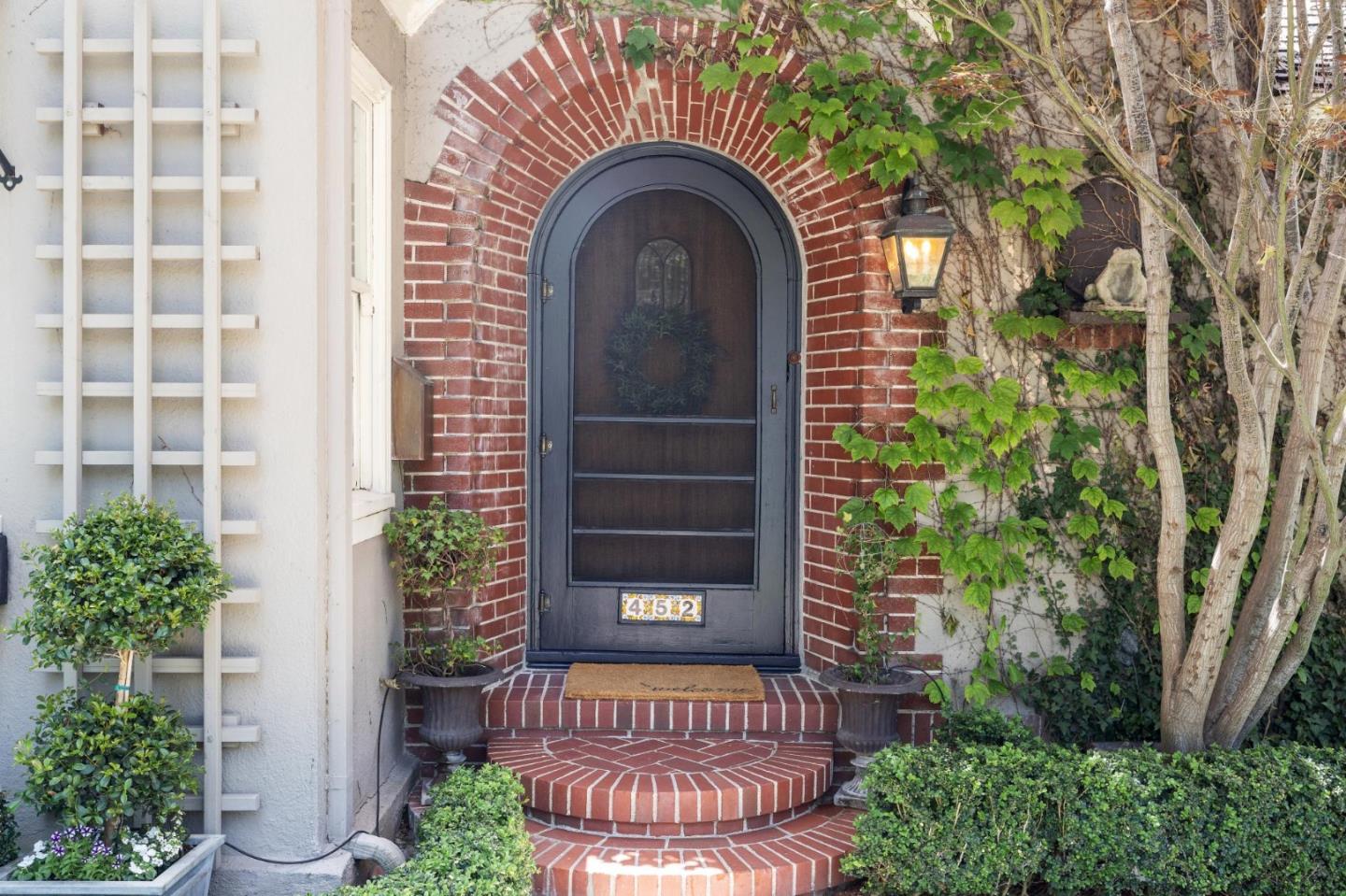 452 Shepherd AVE