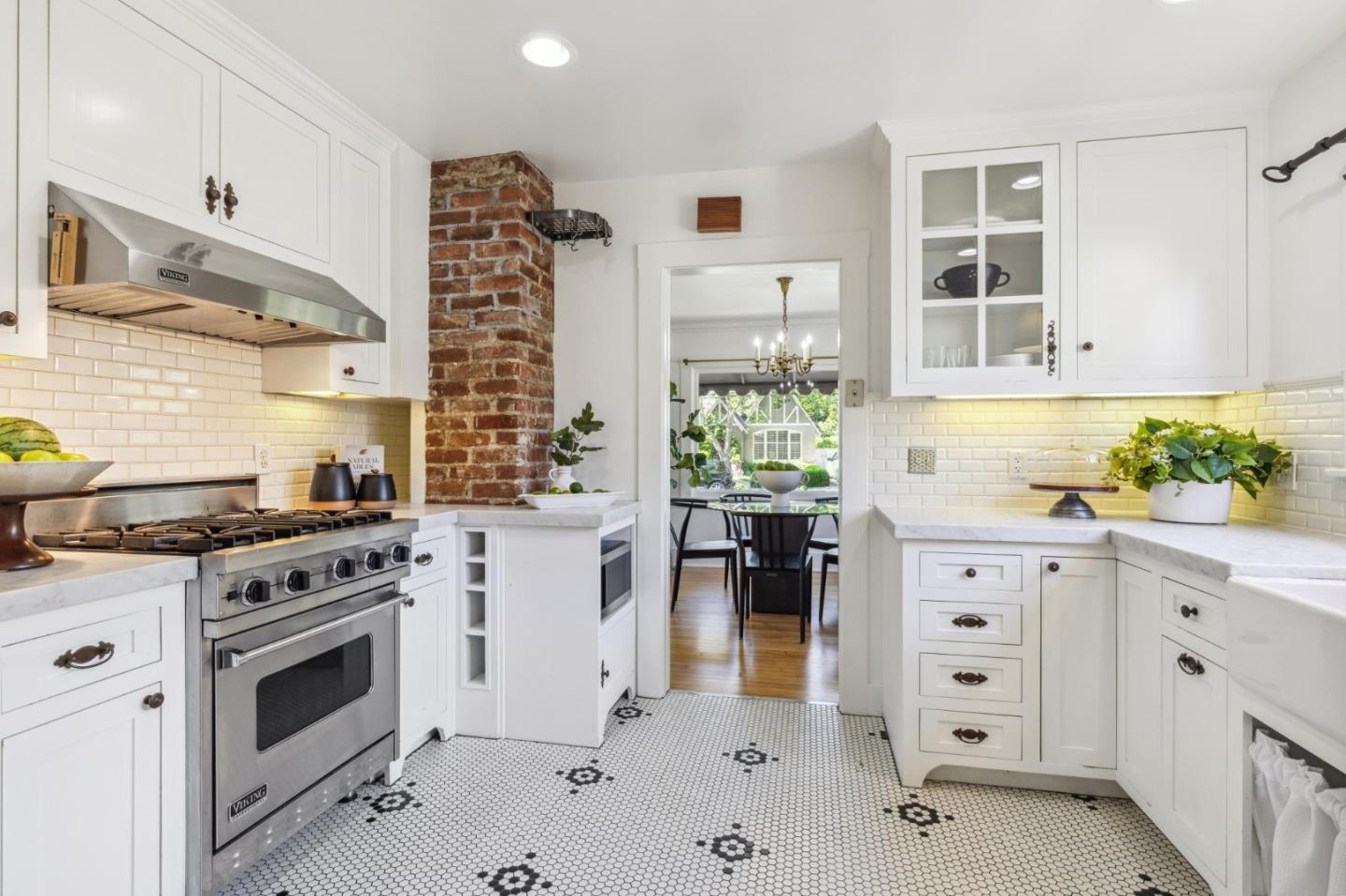 452 Shepherd AVE