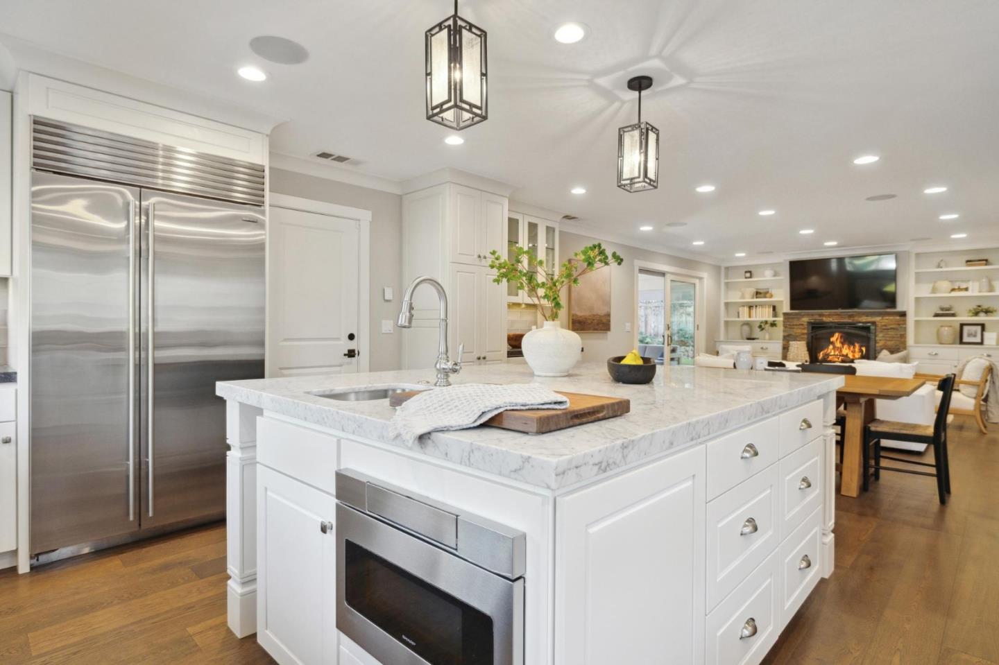 145 Hollycrest DR