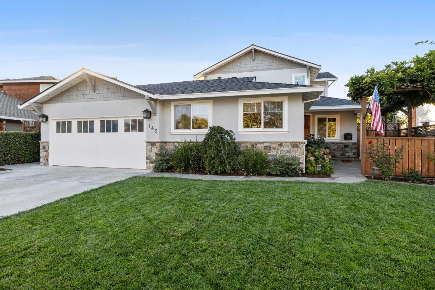 145 Hollycrest DR