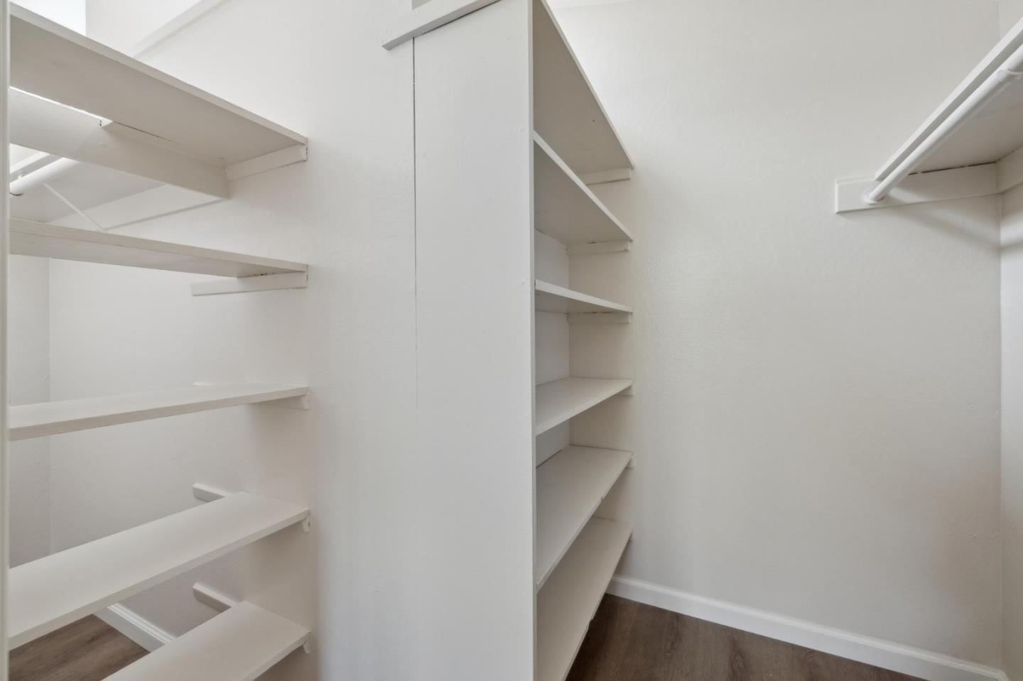 1155 Weyburn LN 9