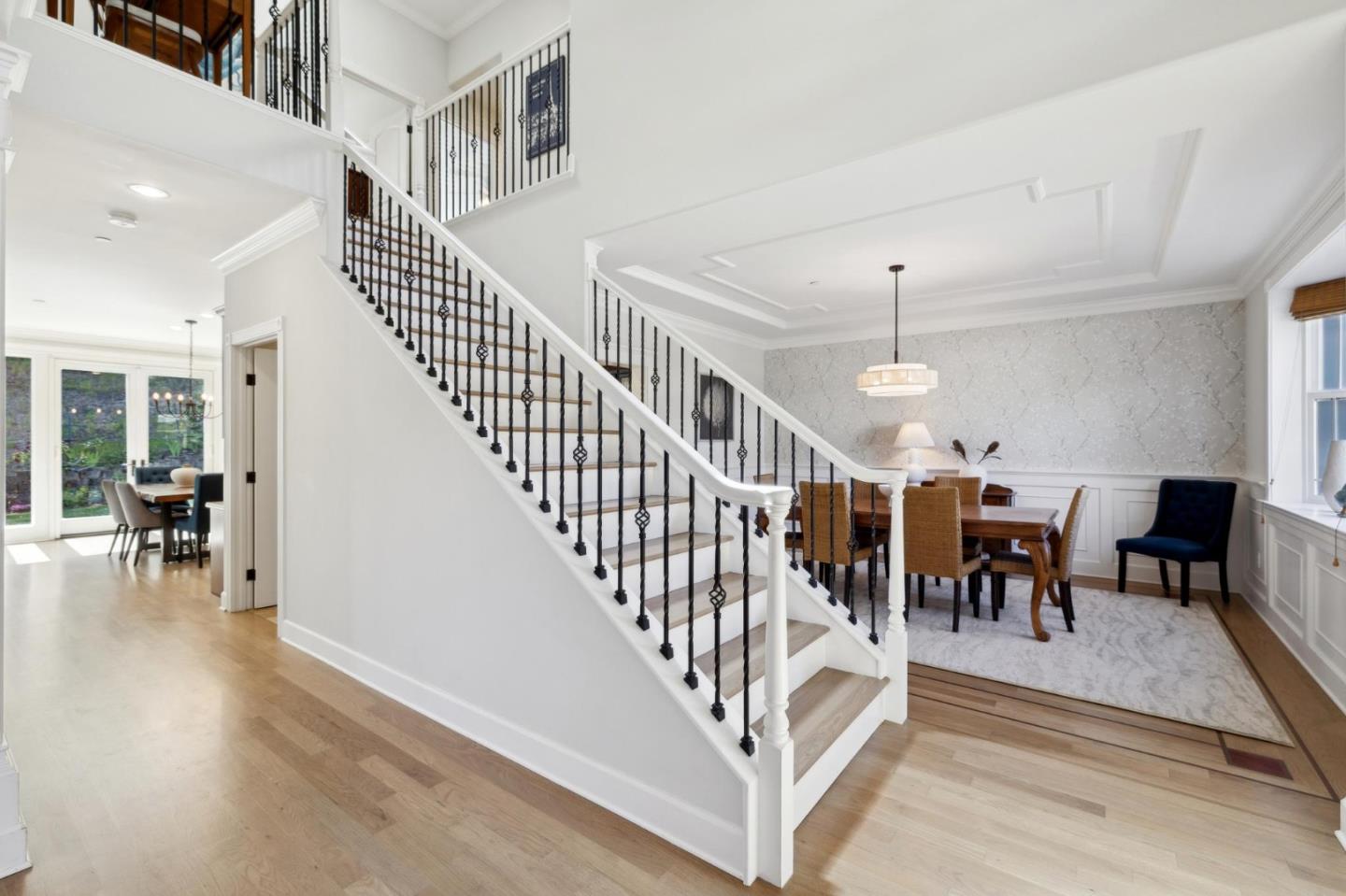 111 Falcon Ridge RD