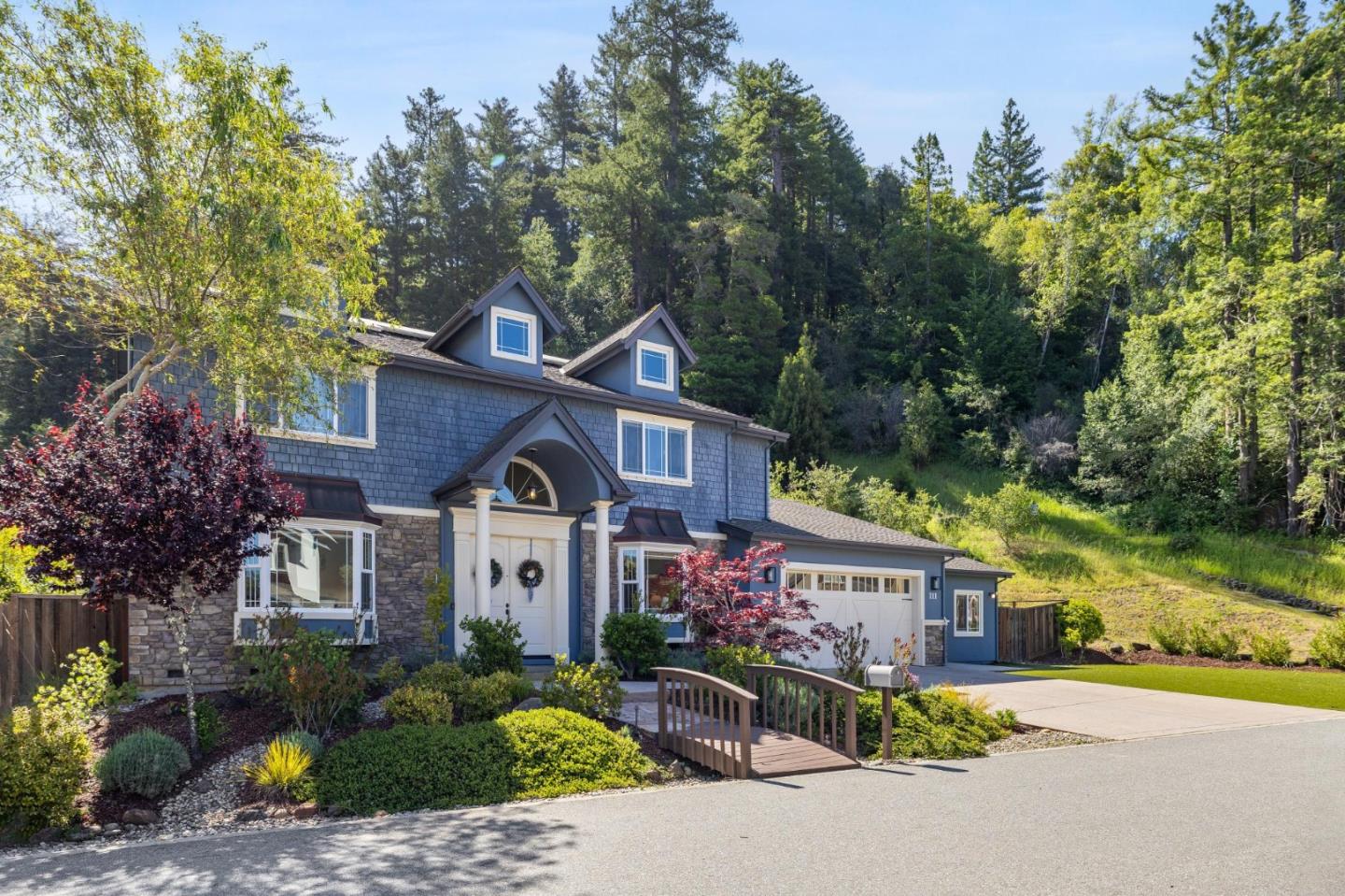 111 Falcon Ridge RD