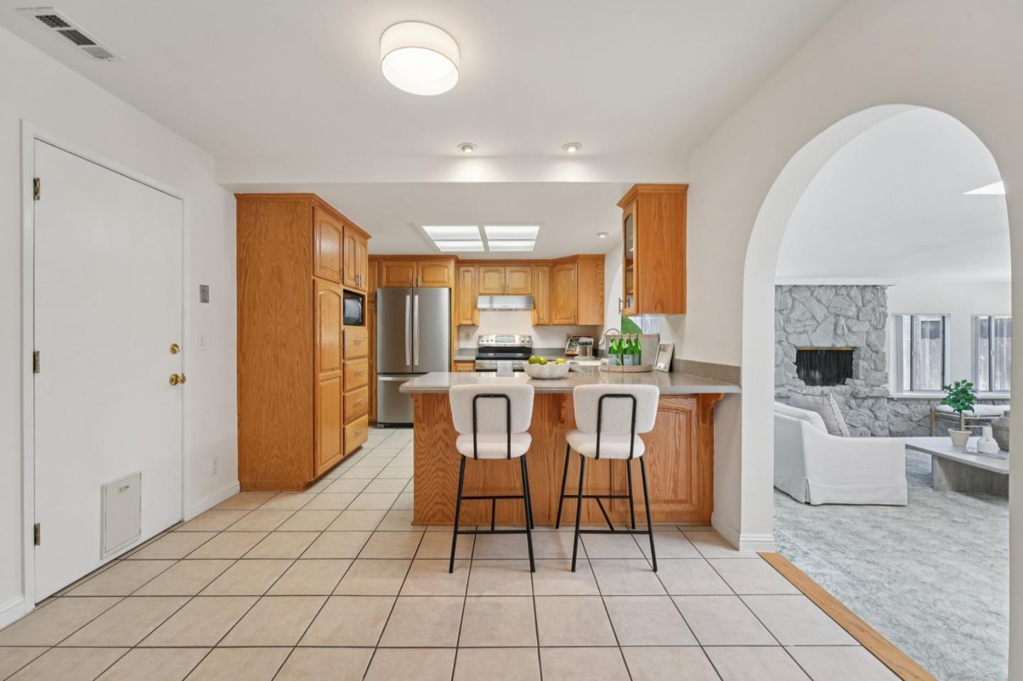 5886 Falon WAY