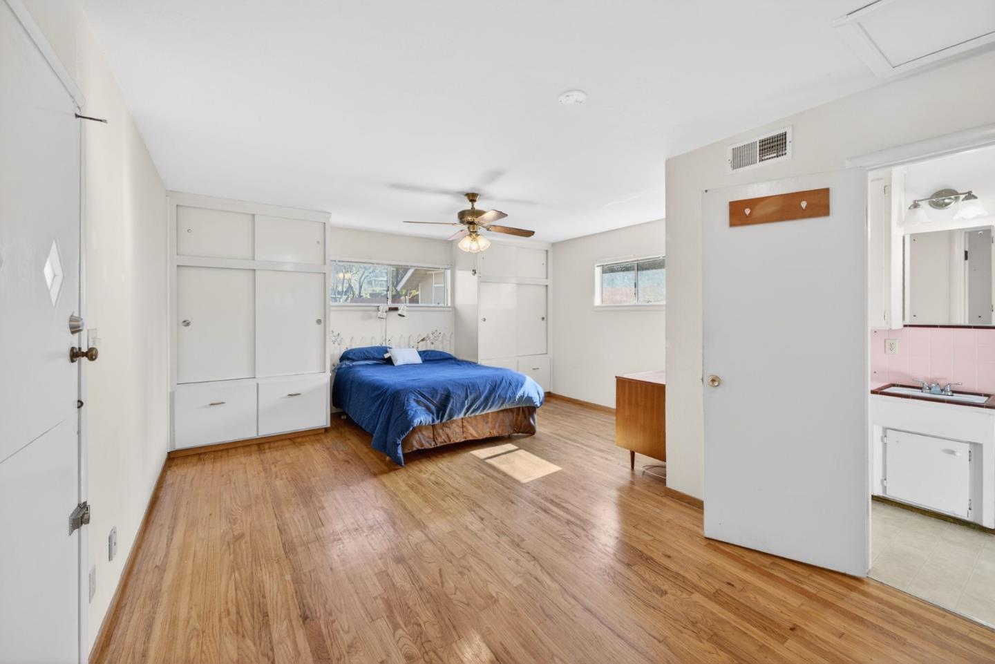 16000 Blossom Hill Road