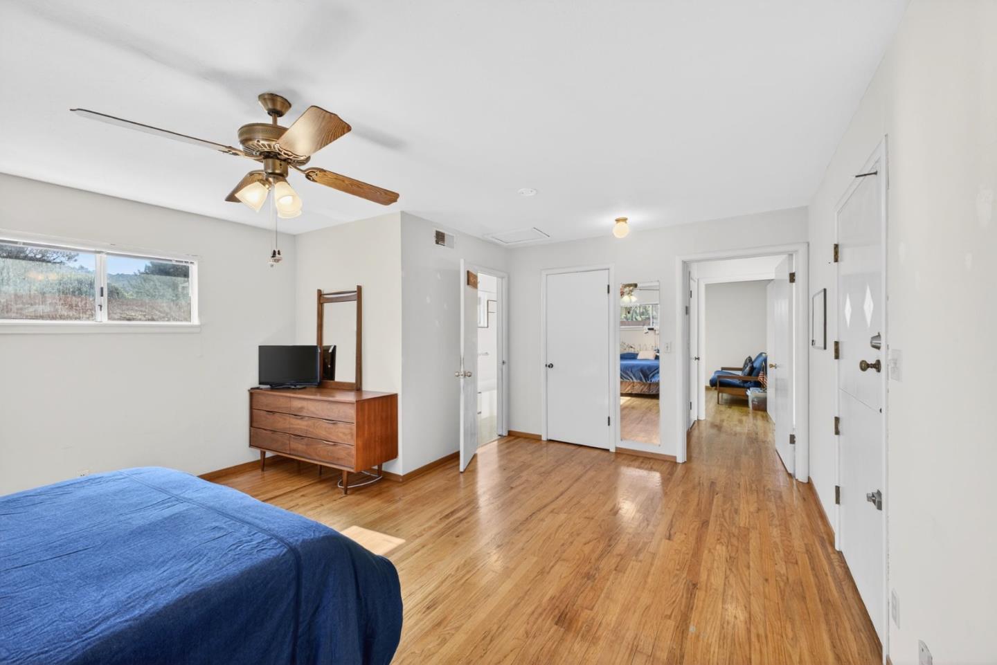 16000 Blossom Hill Road