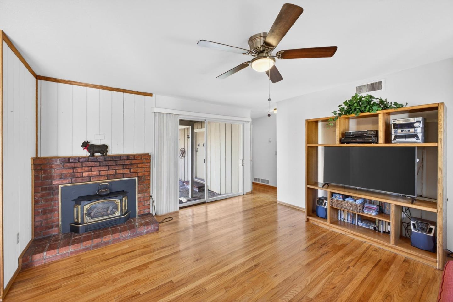 16000 Blossom Hill Road