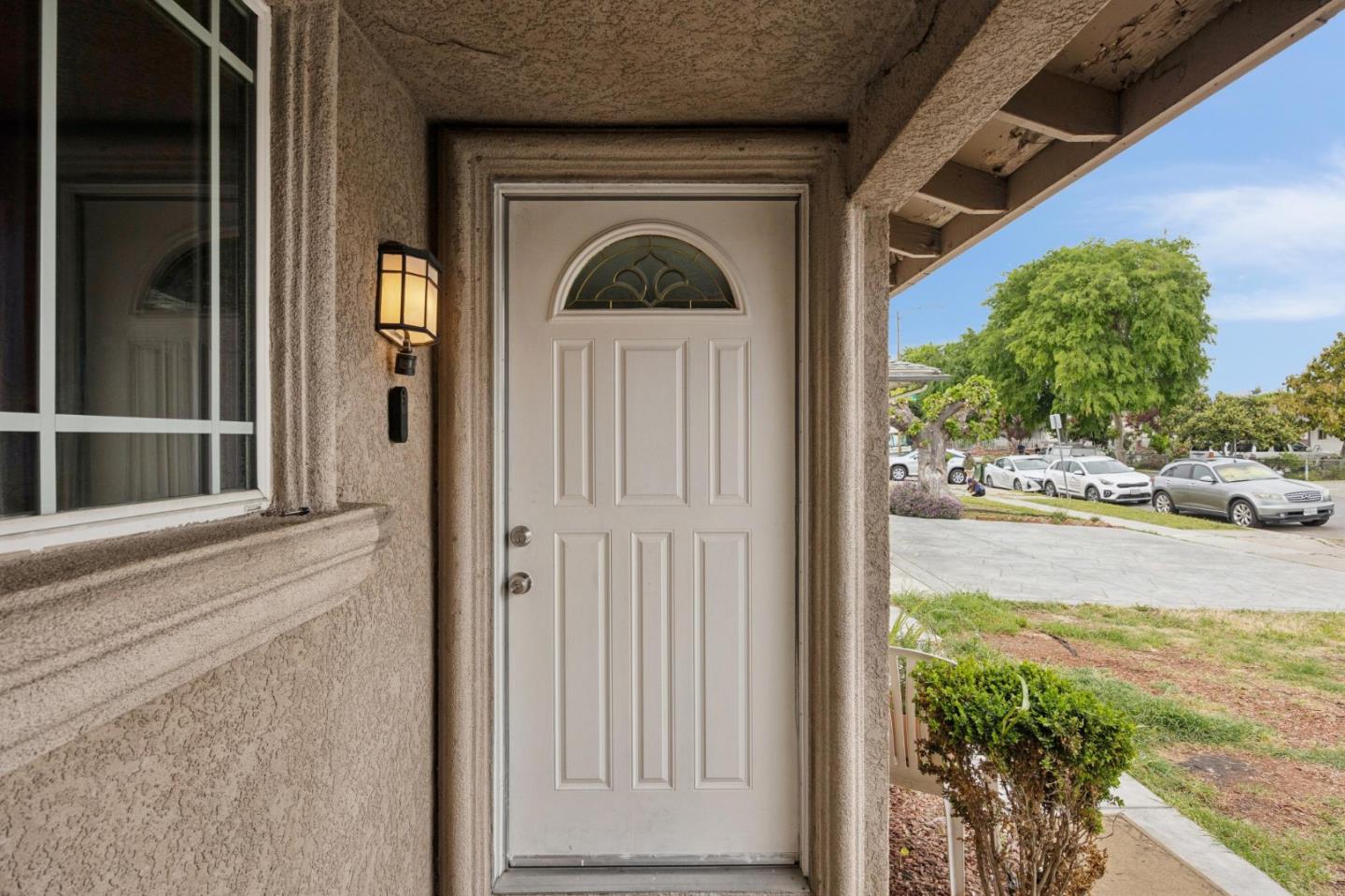 1511 Chabot Way