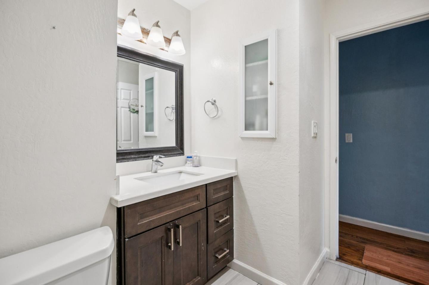 1511 Chabot Way