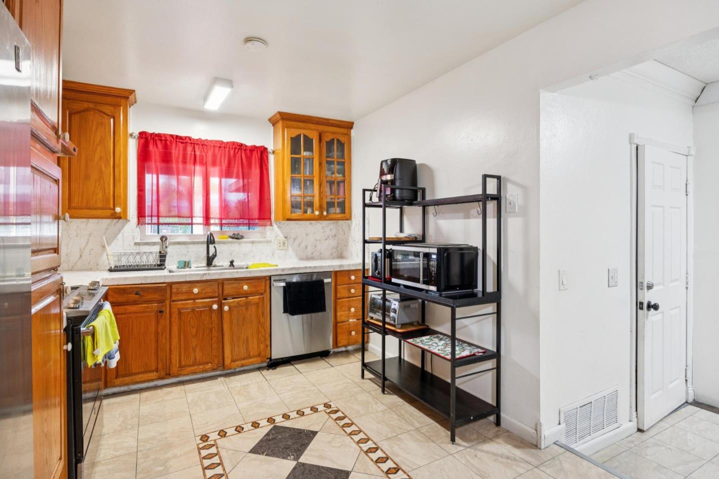1511 Chabot Way