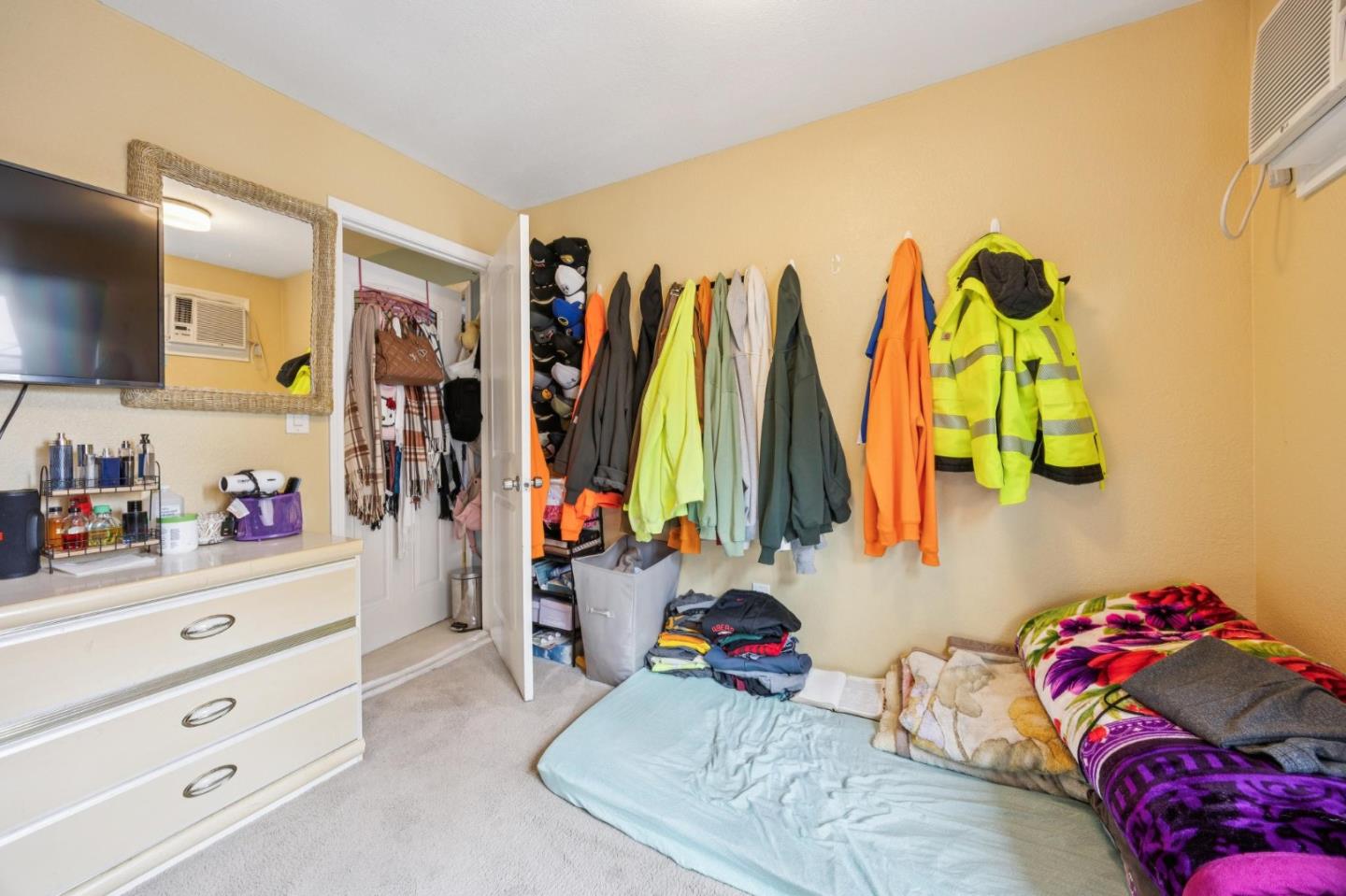 1511 Chabot Way