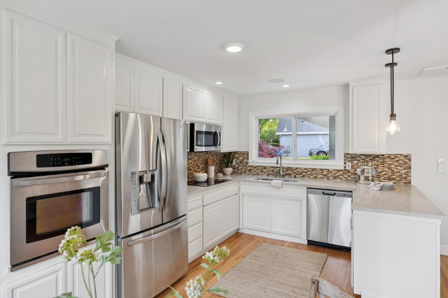 103 Belwood Gateway