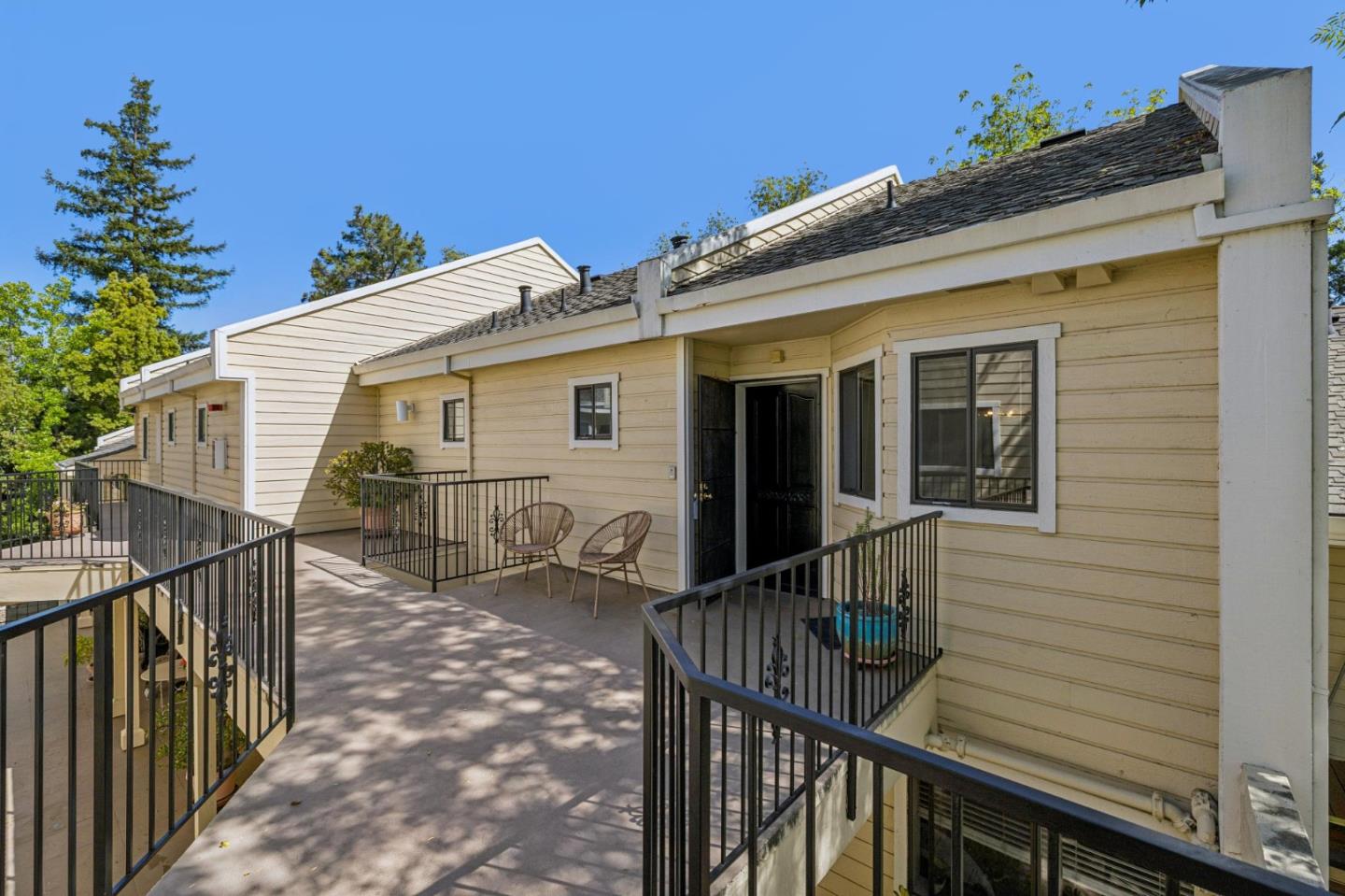 576 West Parr Avenue 32