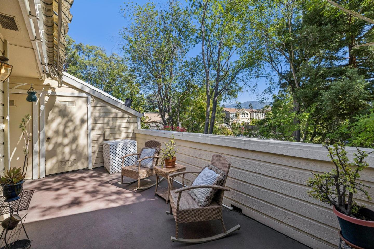 576 West Parr Avenue 32