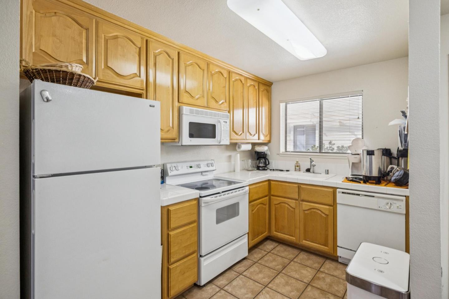 576 West Parr Avenue 32