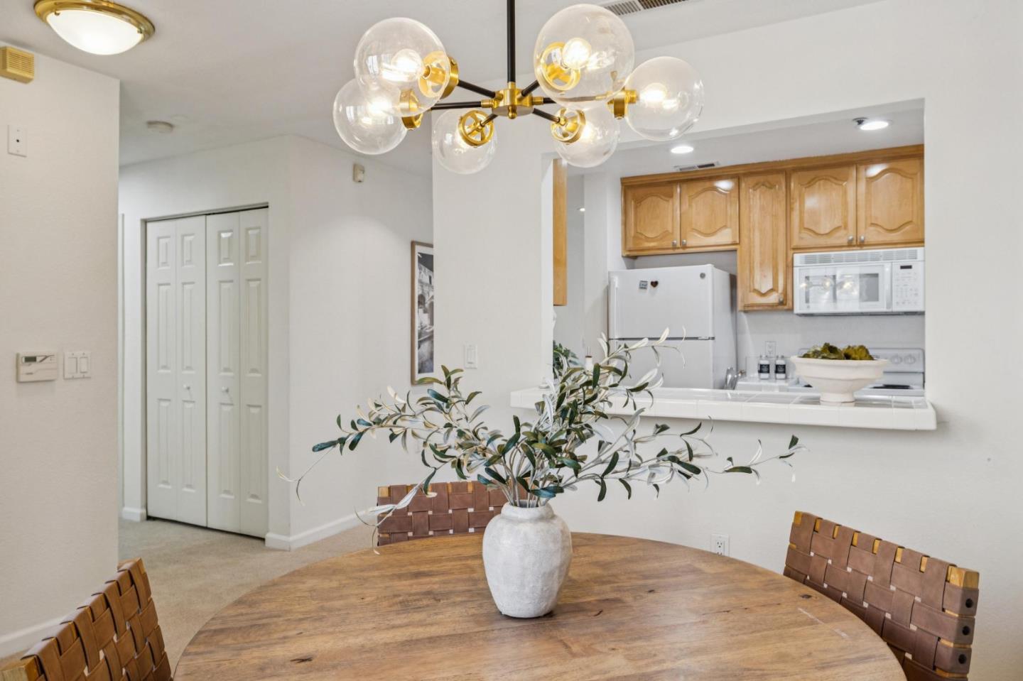 576 West Parr Avenue 32