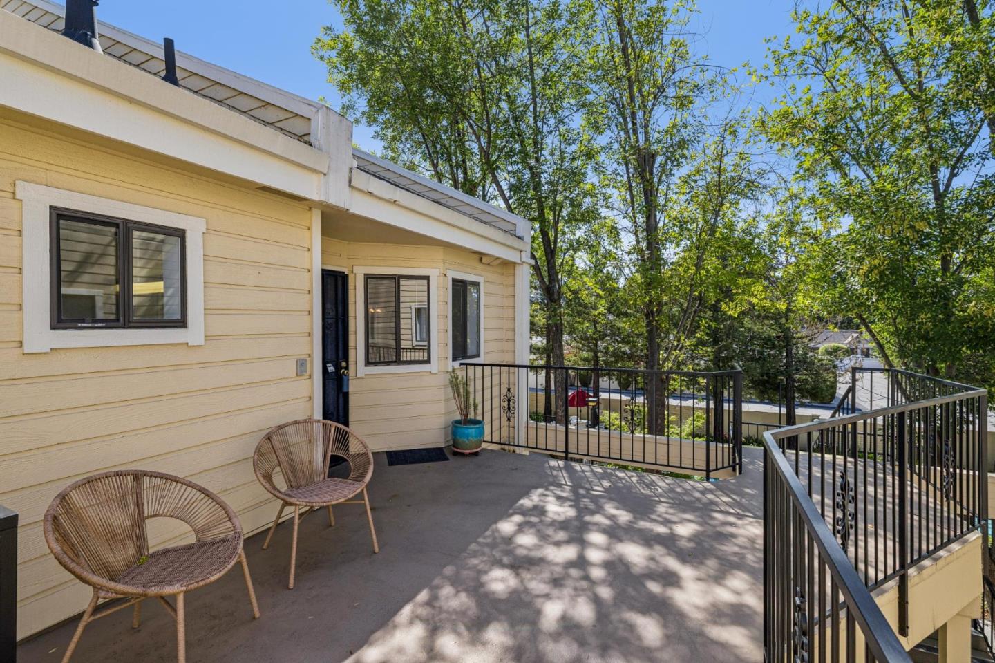 576 West Parr Avenue 32