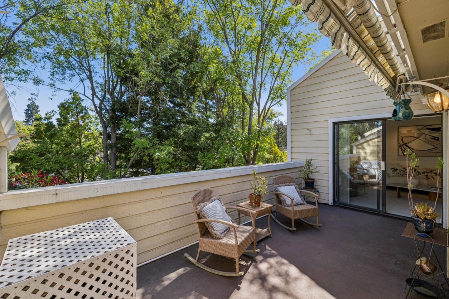 576 West Parr Avenue 32