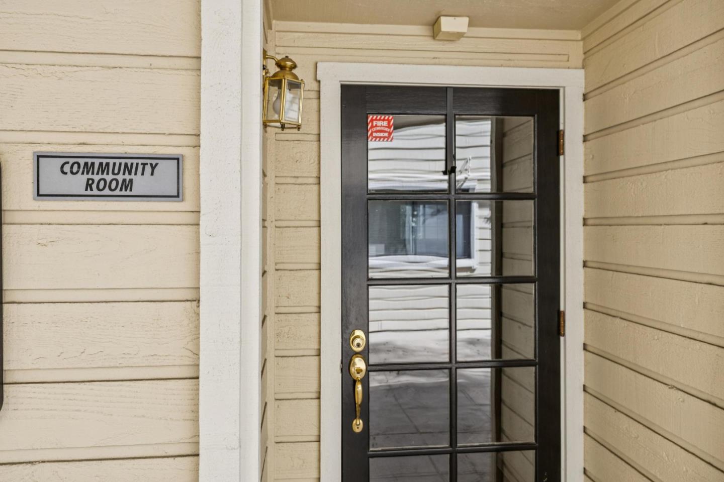 576 West Parr Avenue 32