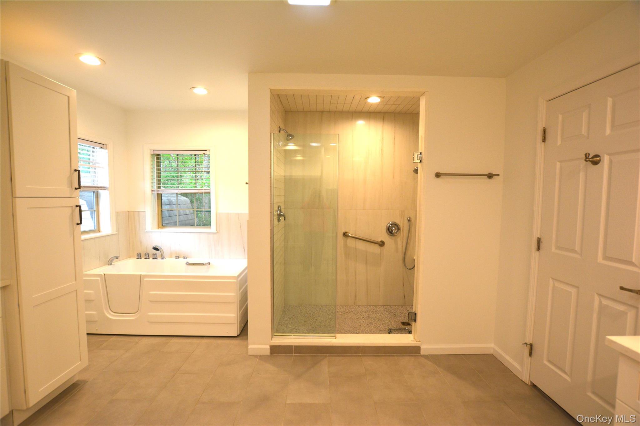 1661 Old Country Road Unit: 516