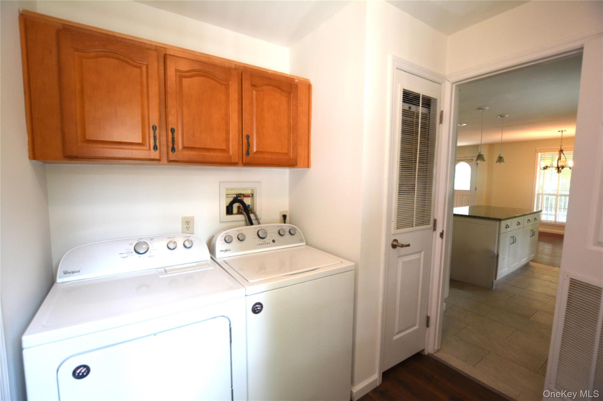 1661 Old Country Road Unit: 516