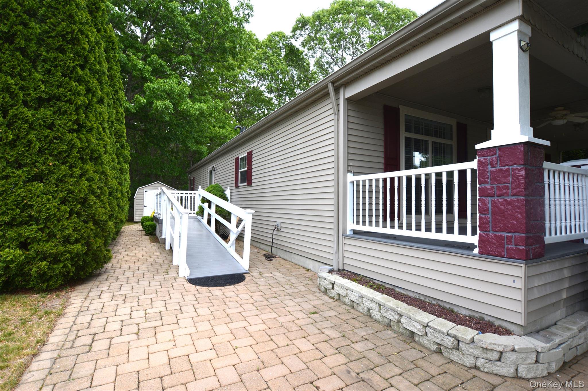 1661 Old Country Road Unit: 516