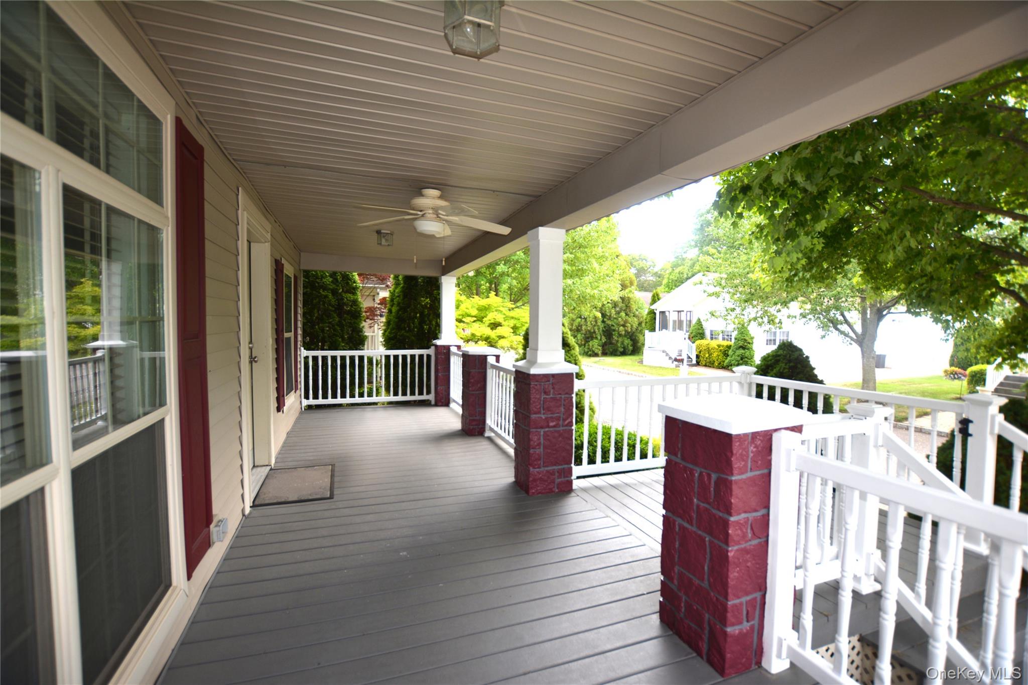 1661 Old Country Road Unit: 516