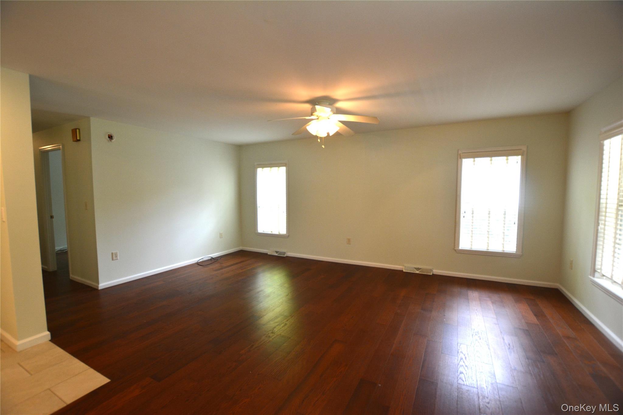 1661 Old Country Road Unit: 516