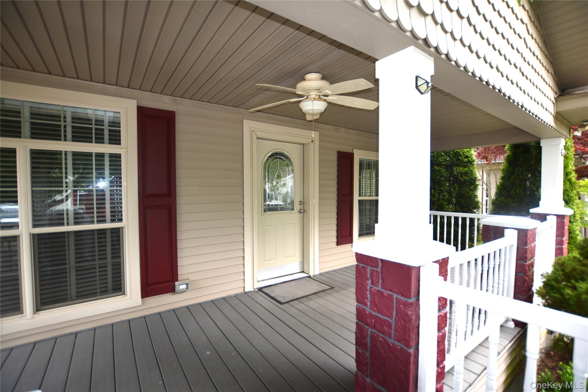 1661 Old Country Road Unit: 516