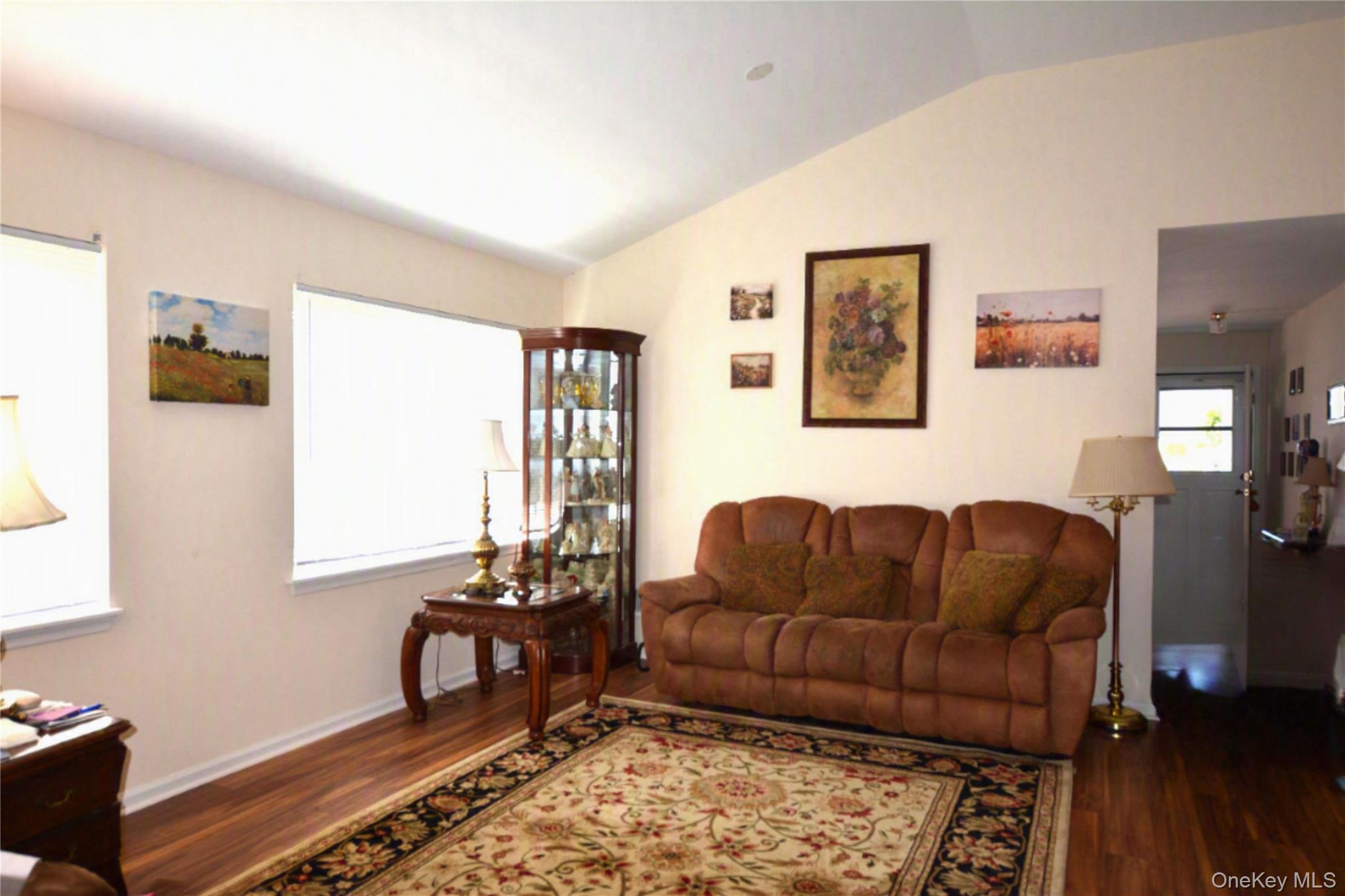 5190 Village Circle E