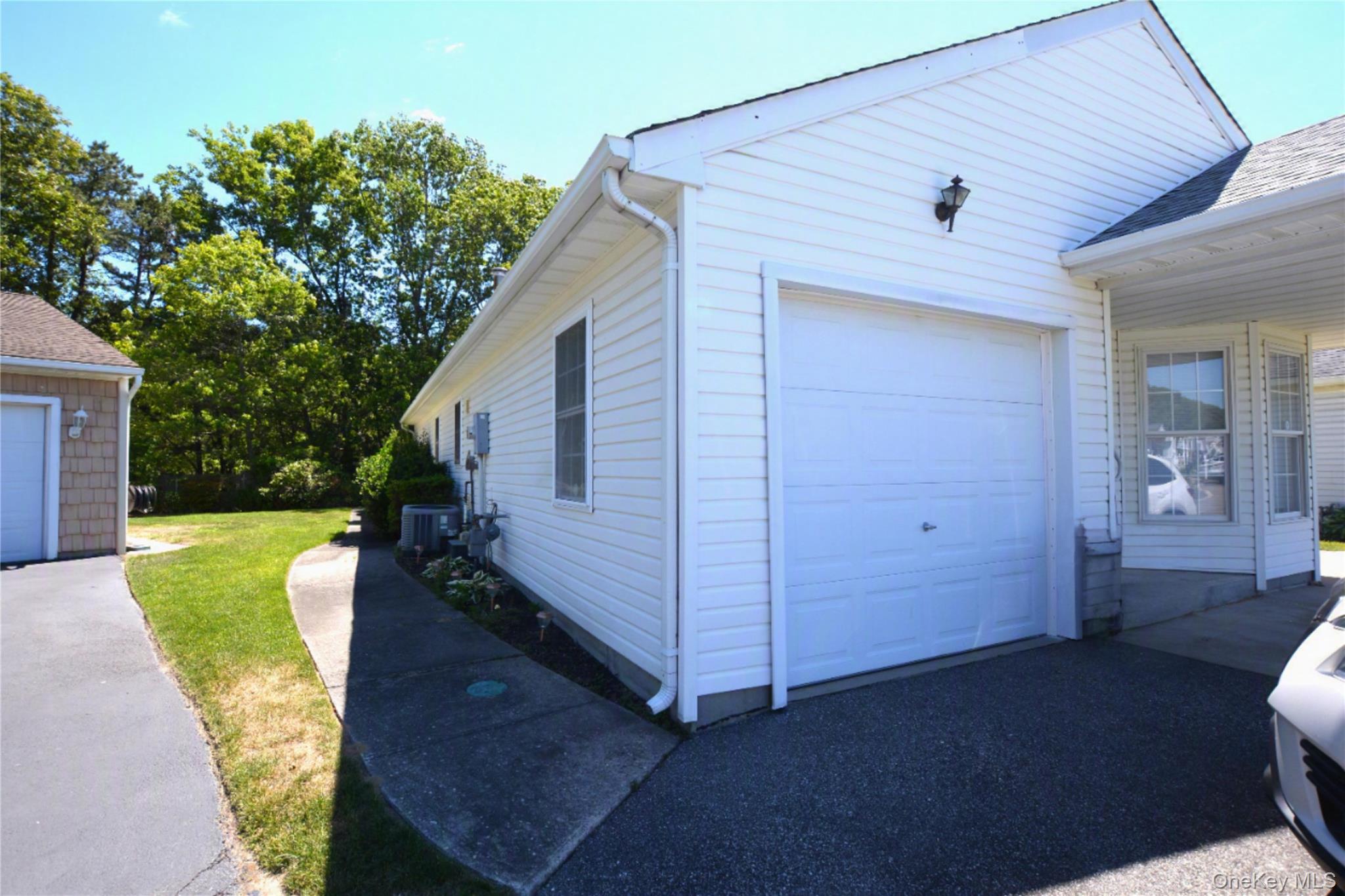 5190 Village Circle E