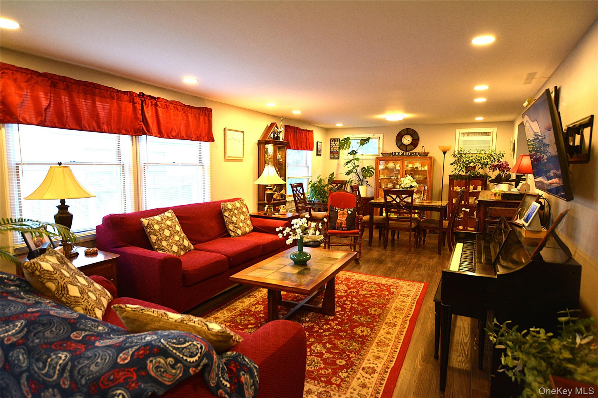 105 W Village Circle Unit: 105
