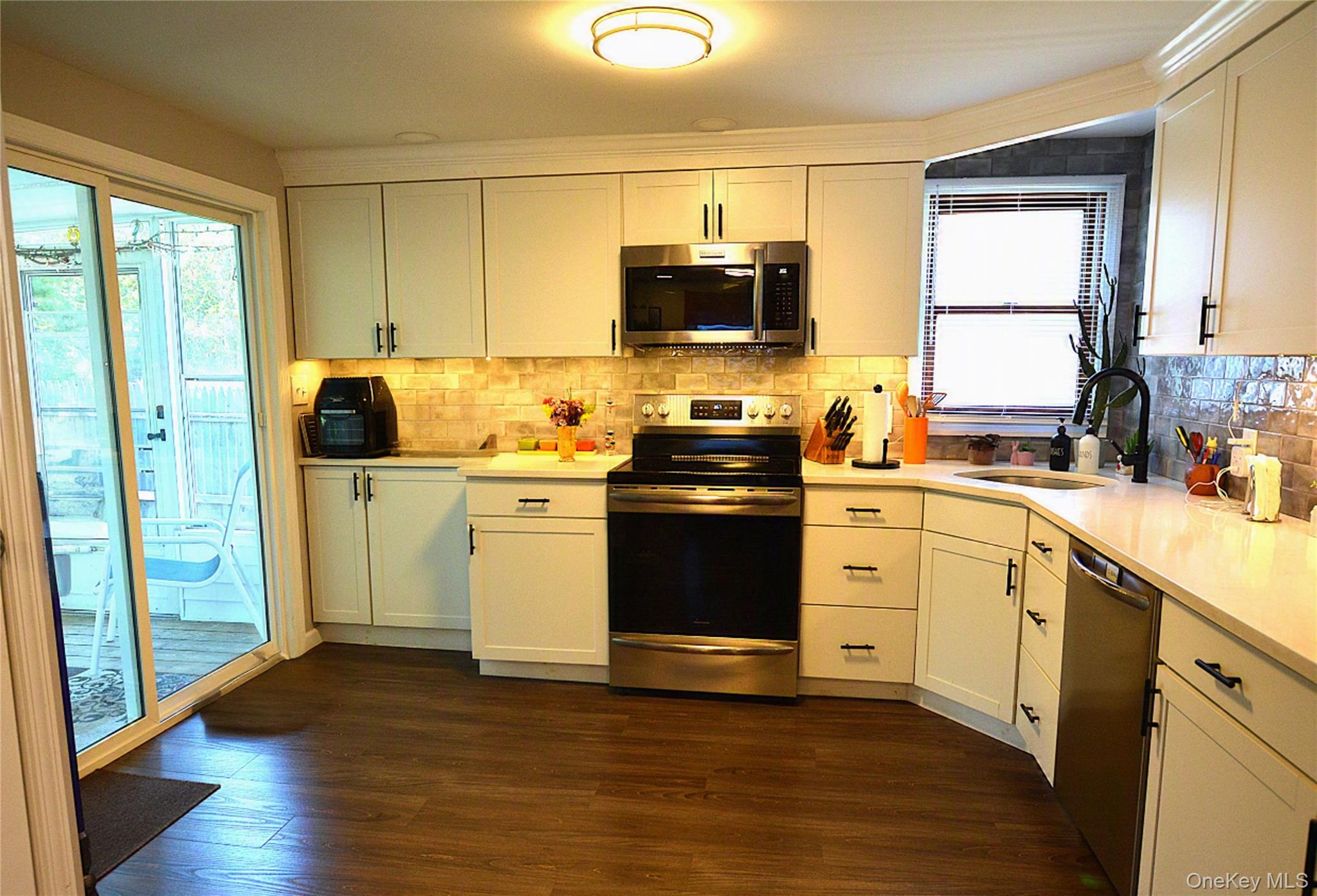 105 W Village Circle Unit: 105