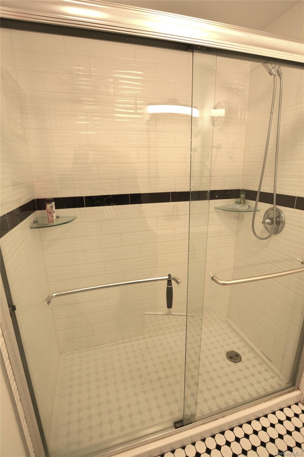 105 W Village Circle Unit: 105