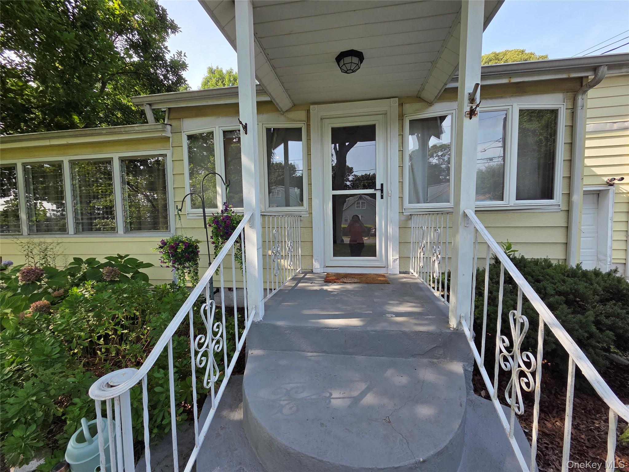 33 Elmwood Avenue