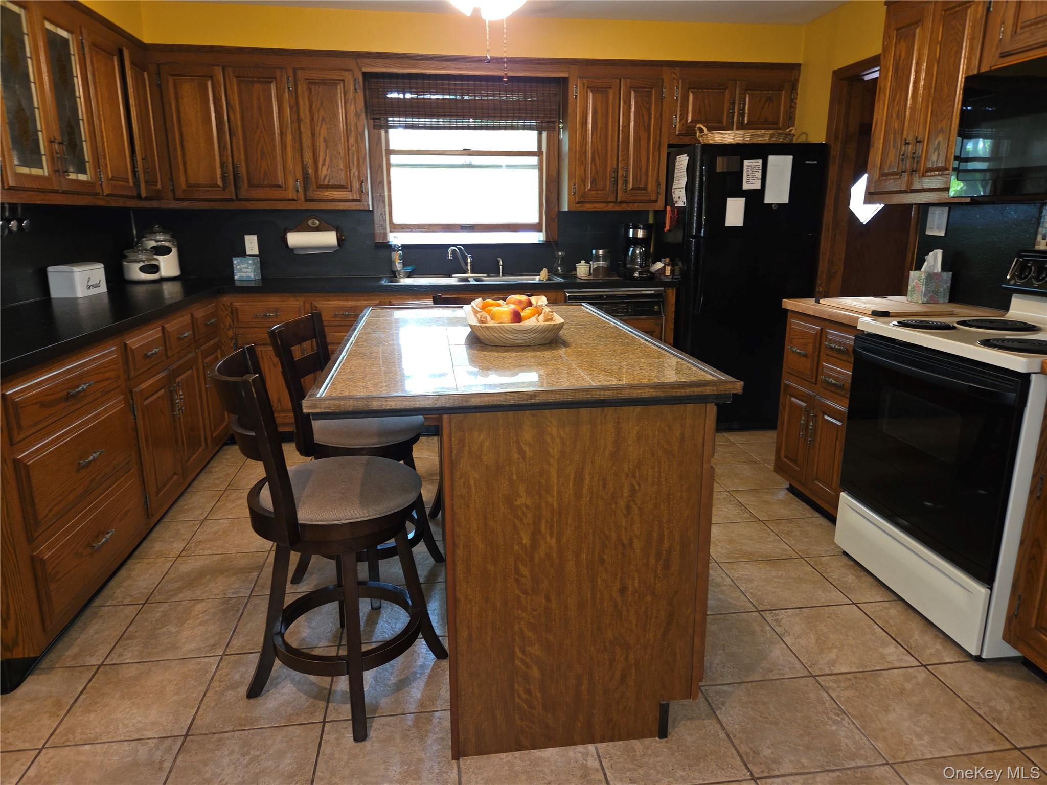 33 Elmwood Avenue