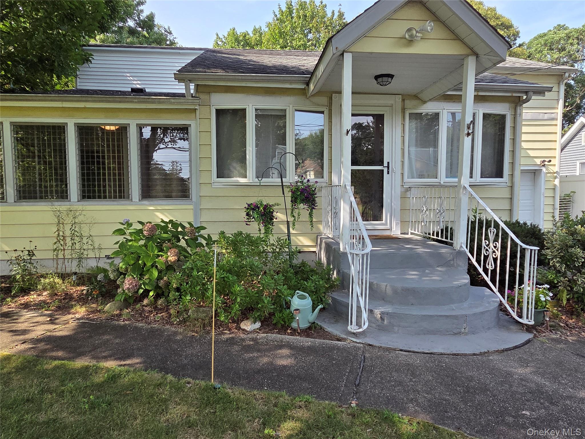 33 Elmwood Avenue