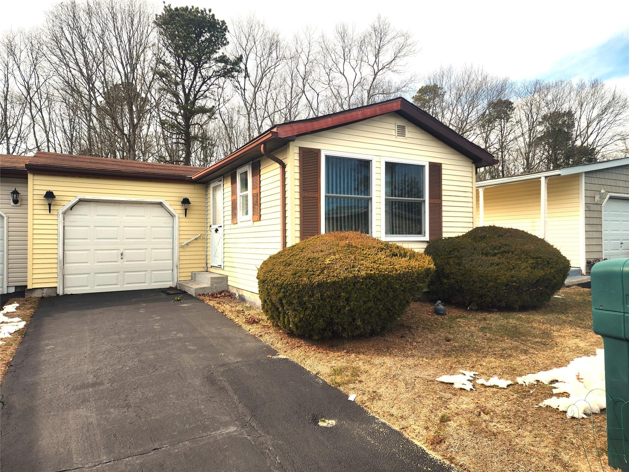 145 Village Circle W