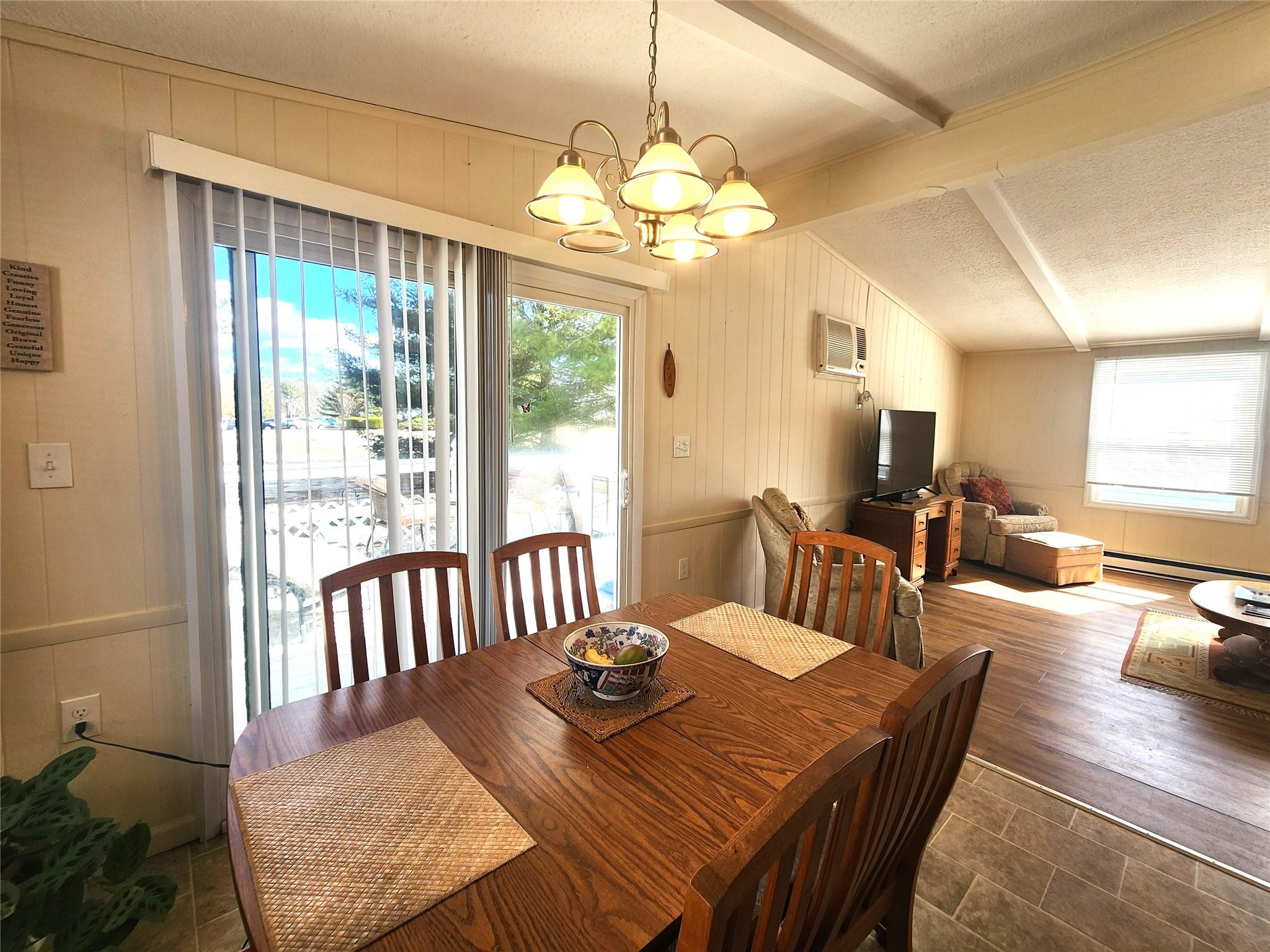 110 Village Circle W